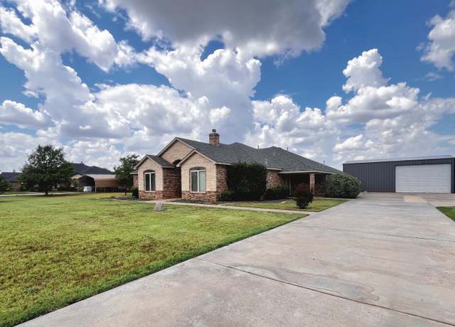 Property at 1802 County Rd 7570, Lubbock, TX 79423, 4 beds, 3 baths