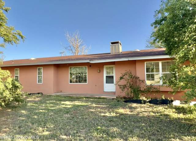 Property at 1470 Us-84, Muleshoe, TX 79347, 3 beds, 2 baths