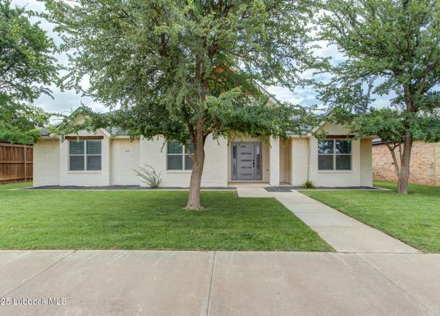 Property at 4020 125th St, Lubbock, TX 79423, 4 beds, 3 baths