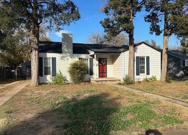 Property at 3112 29th St, Lubbock, TX 79410, 3 beds, 2 baths