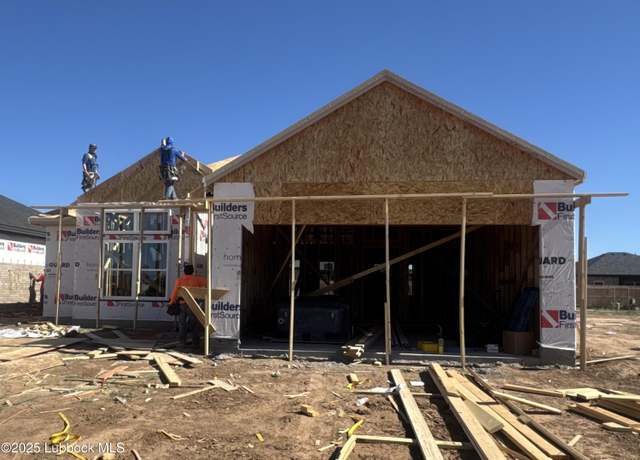 Property at 6910 14th St, Lubbock, TX 79416, 3 beds, 2 baths