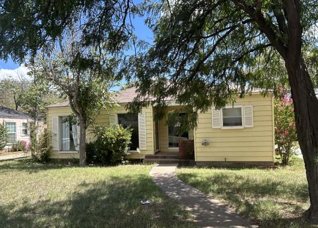 Property at 2417 32nd St, Lubbock, TX 79411, 3 beds, 2 baths