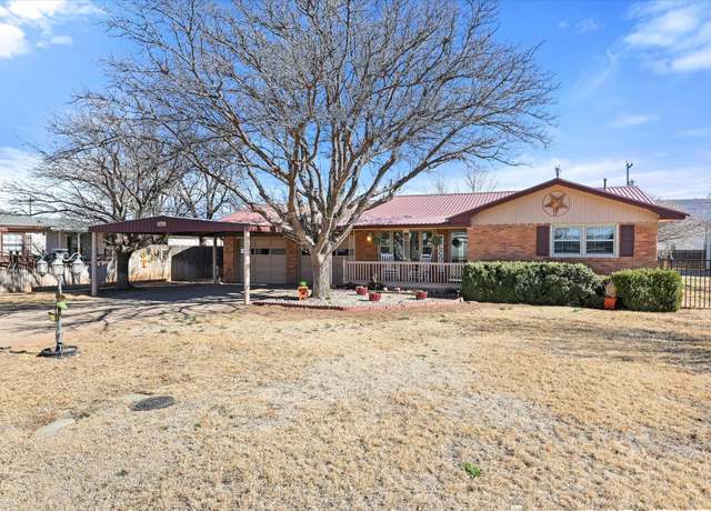Property at 3002 Castro St, Plainview, TX 79072, 2 beds, 1 bath