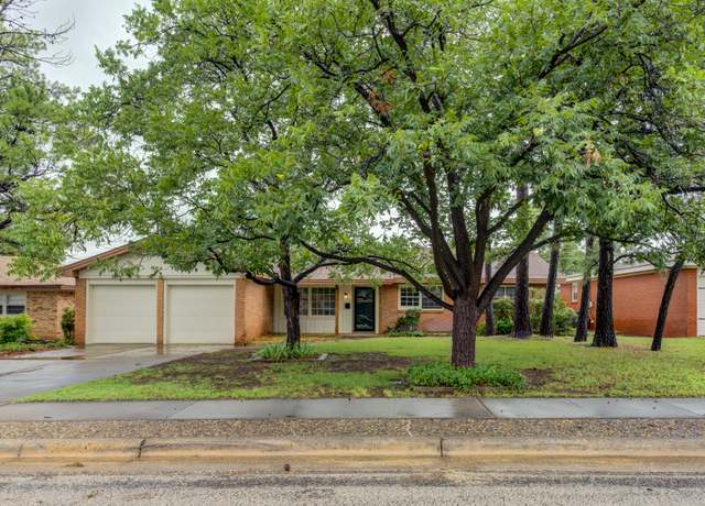 Property at 2124 68th St, Lubbock, TX 79412, 4 beds, 3 baths