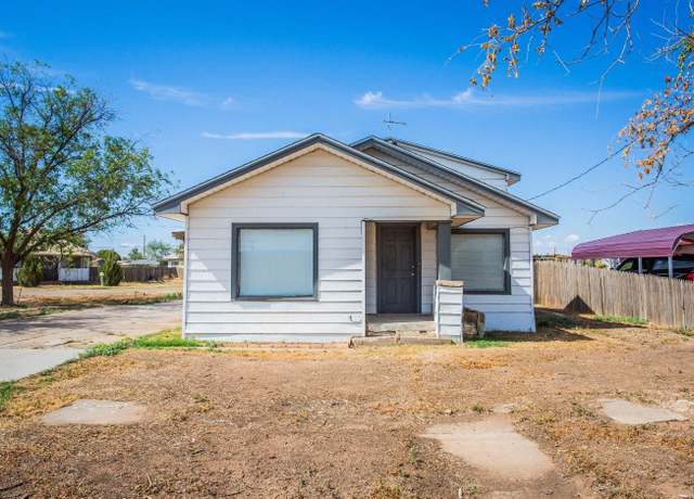 Property at 415 W Panhandle St, Slaton, TX 79364, 3 beds, 2 baths