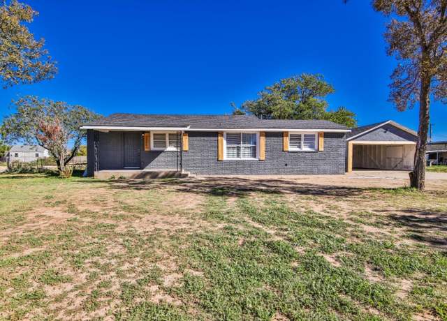 Property at 1300 S 11th St, Slaton, TX 79364, 2 beds, 1 bath