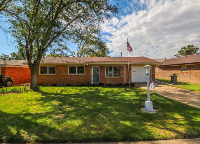 Property at 402 E 18th St, Littlefield, TX 79339, 3 beds, 2 baths
