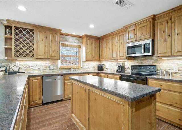 Property at 2701 52nd St, Lubbock, TX 79413, 3 beds, 2 baths