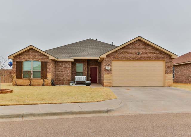 Property at 305 Hampshire Ave, Wolfforth, TX 79382, 4 beds, 2 baths