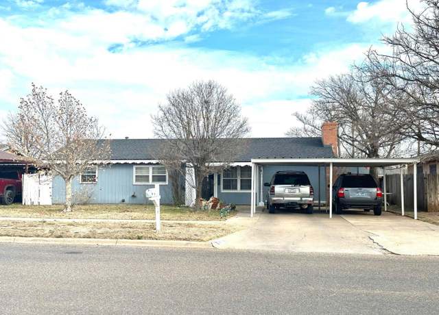 Property at 2504 Milwaukee St, Plainview, TX 79072, 3 beds, 2 baths