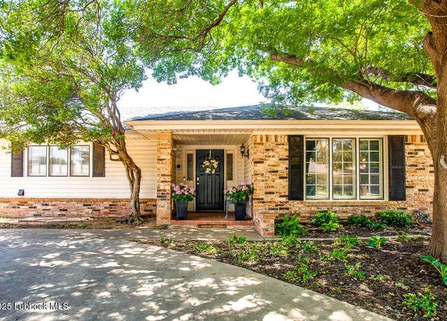 Property at 2912 76th St, Lubbock, TX 79423, 4 beds, 2 baths