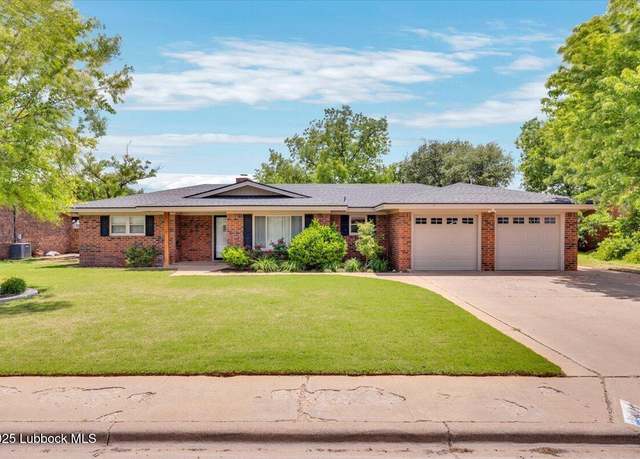 Property at 214 Redwood Ln, Levelland, TX 79336, 3 beds, 2 baths