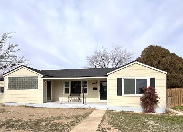 Property at 101 15th St, Levelland, TX 79336, 4 beds, 2 baths