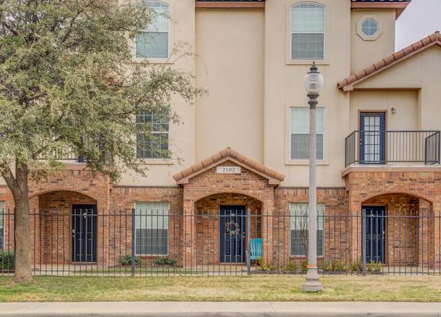 Property at 2102 Main St #3, Lubbock, TX 79401, 2 beds, 2.5 baths