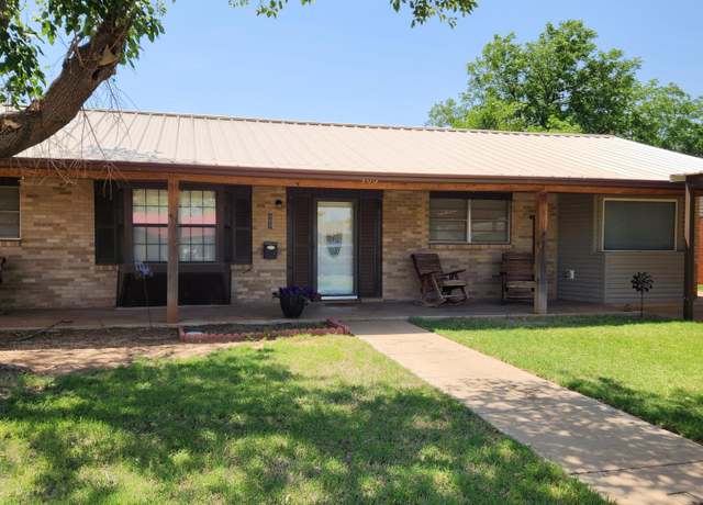 Property at 403 Osage Ave, Post, TX 79356, 3 beds, 2 baths