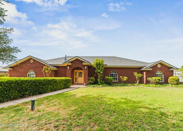 Property at 7305 74th St, Lubbock, TX 79424, 4 beds, 3.5 baths