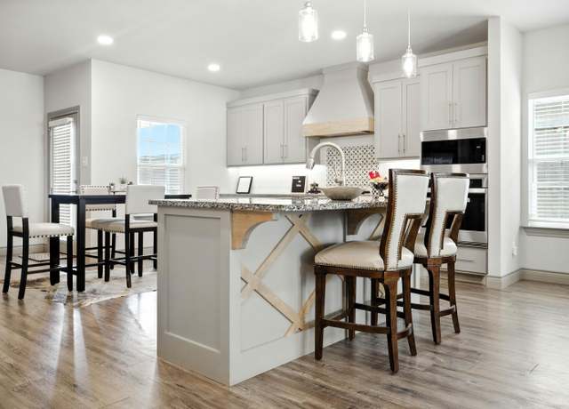 Property at 902 N Fulton Ave, Lubbock, TX 79416, 4 beds, 3 baths