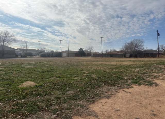 Property at 2310 Globe Ave, Lubbock, TX 79404
