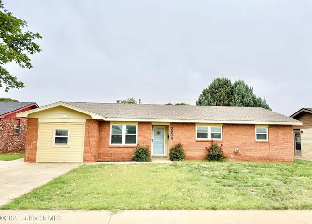 Property at 2606 W 19th, Plainview, TX 79072, 4 beds, 1.5 baths