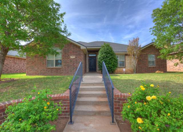 Property at 2909 108th St, Lubbock, TX 79423, 3 beds, 2 baths