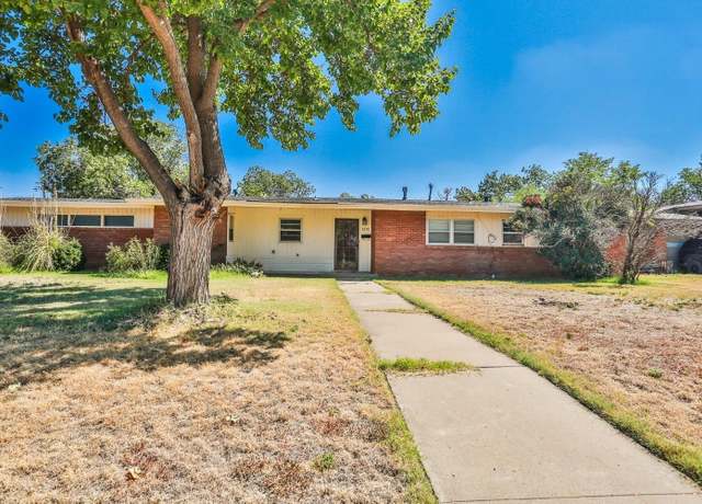 Property at 1210 Xenia St, Plainview, TX 79072, 3 beds, 2 baths