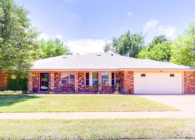 Property at 3423 94th St, Lubbock, TX 79423, 3 beds, 2.5 baths