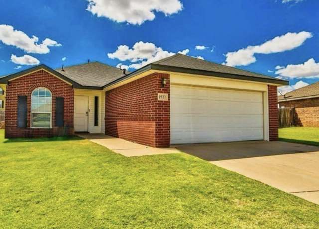 Property at 1927 99th St, Lubbock, TX 79423, 3 beds, 2 baths