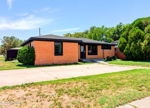 Property at 124 E Monroe St, Levelland, TX 79336, 3 beds, 1 bath