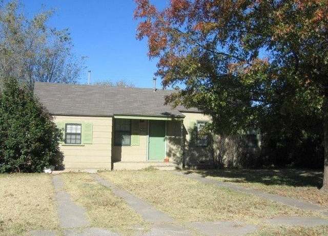Property at 2604 36th St, Lubbock, TX 79413, 3 beds, 2 baths