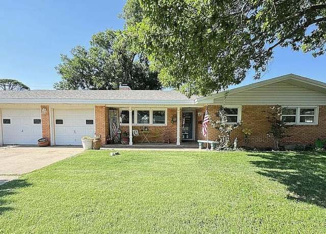 Property at 2120 53rd St, Lubbock, TX 79412, 3 beds, 2 baths
