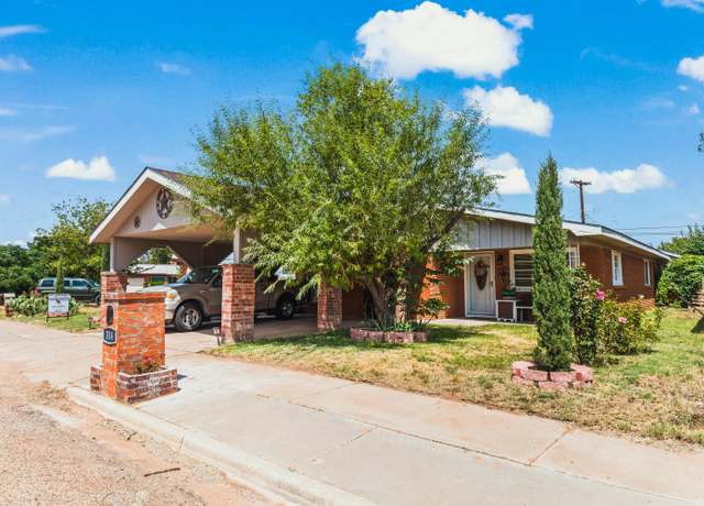 Property at 314 N Soland Ave, Denver City, TX 79323, 3 beds, 2 baths