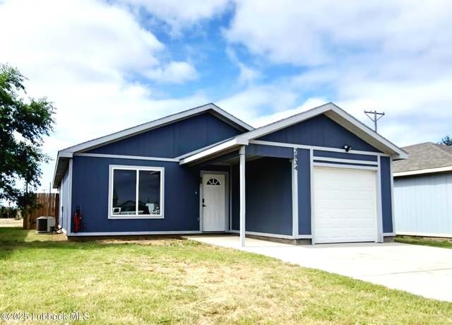 Property at 2834 E 7th St, Lubbock, TX 79403, 3 beds, 2 baths