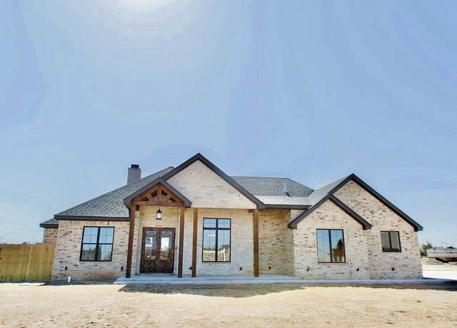 Property at 7211 W 12th St, Plainview, TX 79072, 3 beds, 2 baths