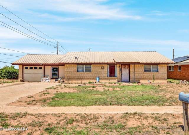 Property at 102 Eagle Ave, Levelland, TX 79336, 3 beds, 2 baths