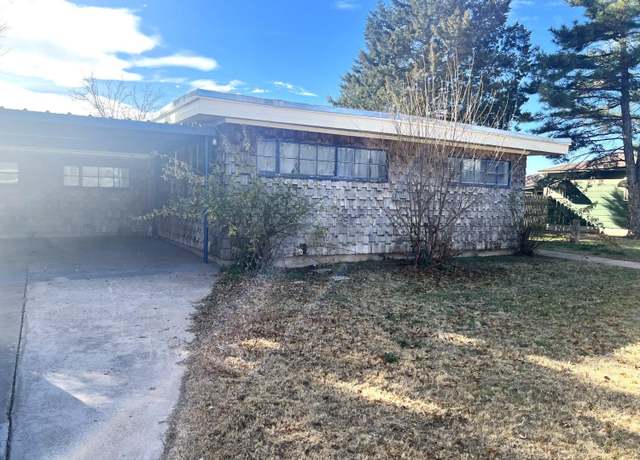 Property at 117 SW 9th St, Plainview, TX 79072, 3 beds, 1.5 baths