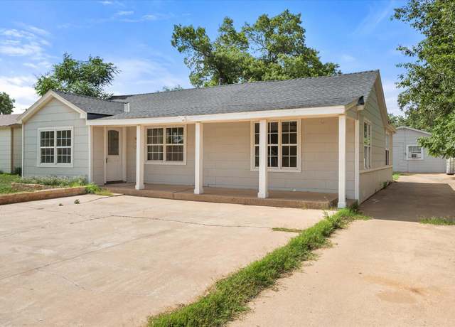 Property at 2014 40th St, Lubbock, TX 79412, 5 beds, 2 baths