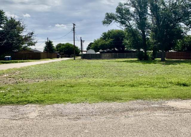 Property at 117 Stadium Dr, New Home, TX 79381