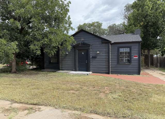 Property at 1918 17th St, Lubbock, TX 79401, 3 beds, 2 baths