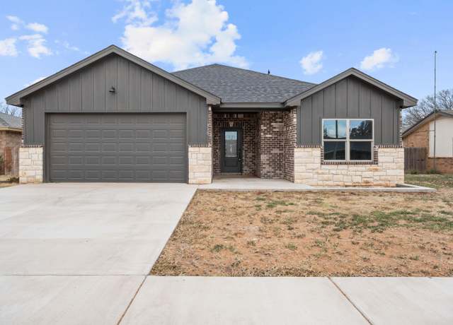 Property at 310 E 16th St, Wolfforth, TX 79382, 4 beds, 2 baths
