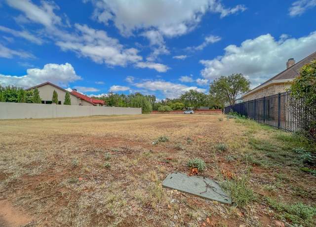Property at 1910 Aberdeen Ave, Lubbock, TX 79407