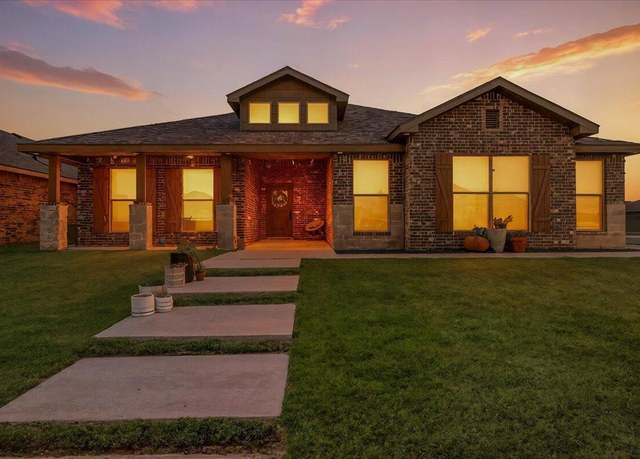 Property at 7502 103rd St, Lubbock, TX 79424, 4 beds, 3 baths