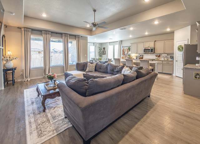Property at 806 N 3rd St, Wolfforth, TX 79382, 4 beds, 3 baths