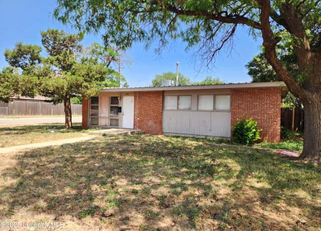 Property at 2320 48th St, Lubbock, TX 79412, 3 beds, 2 baths