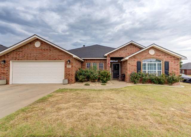 Property at 8223 Quincy Ave, Lubbock, TX 79424, 4 beds, 2 baths