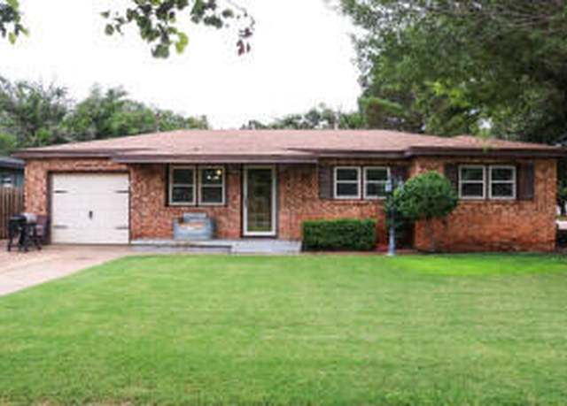 Property at 950 s 21st st S 21st st St, Slaton, TX 79364, 4 beds, 2 baths