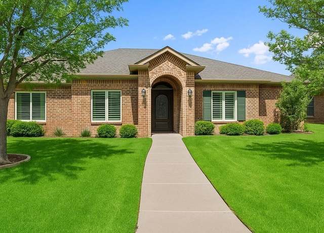 Property at 4014 126th St, Lubbock, TX 79423, 3 beds, 2.5 baths