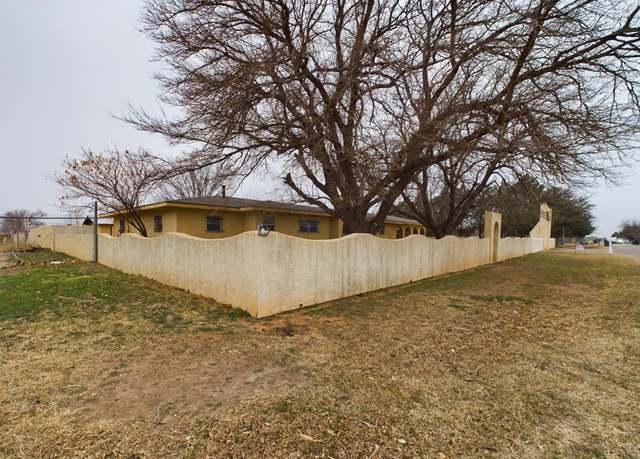 Property at 1211 140th St, Lubbock, TX 79423, 3 beds, 3 baths