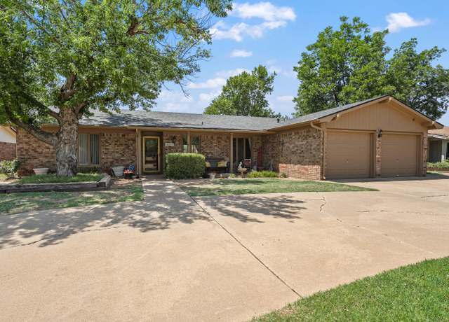 Property at 3211 77th St, Lubbock, TX 79423, 3 beds, 2 baths