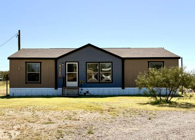 Property at 516 May St, Post, TX 79356, 3 beds, 2 baths