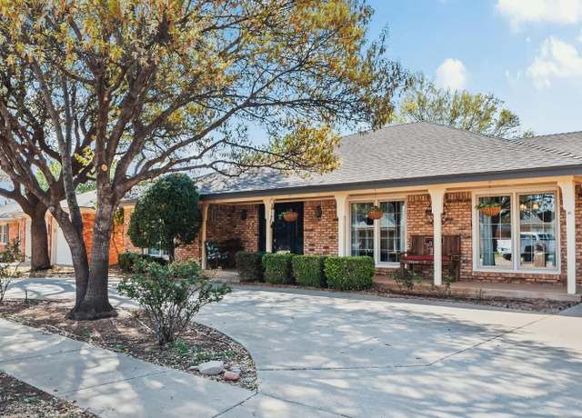 Property at 5425 78th St, Lubbock, TX 79424, 4 beds, 3.5 baths